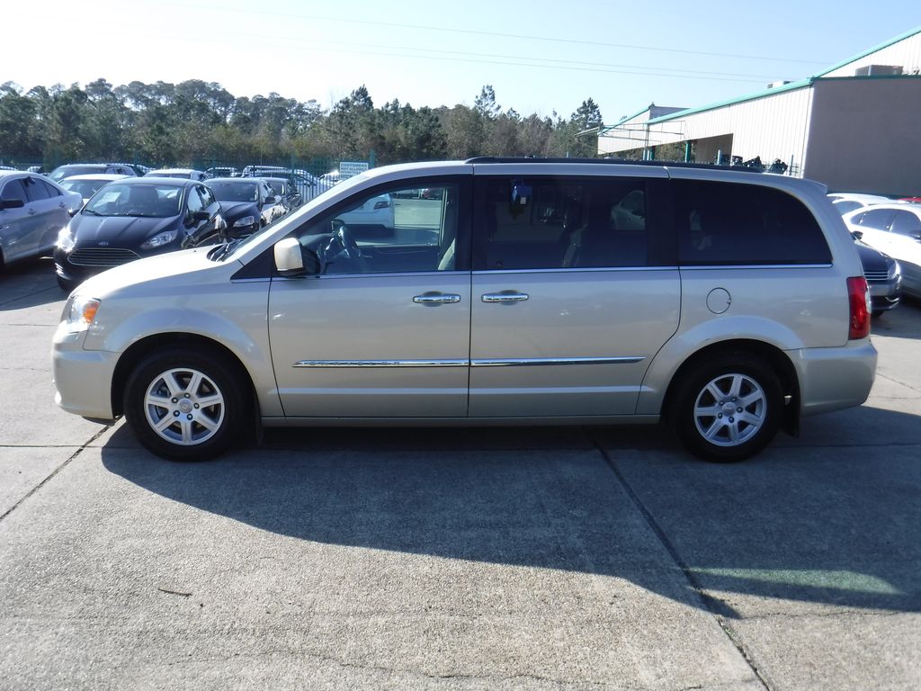 Used 2011 Chrysler Town & Country For Sale